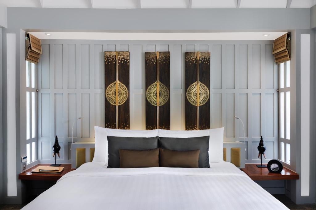 Тхаланг: The Surin Phuket