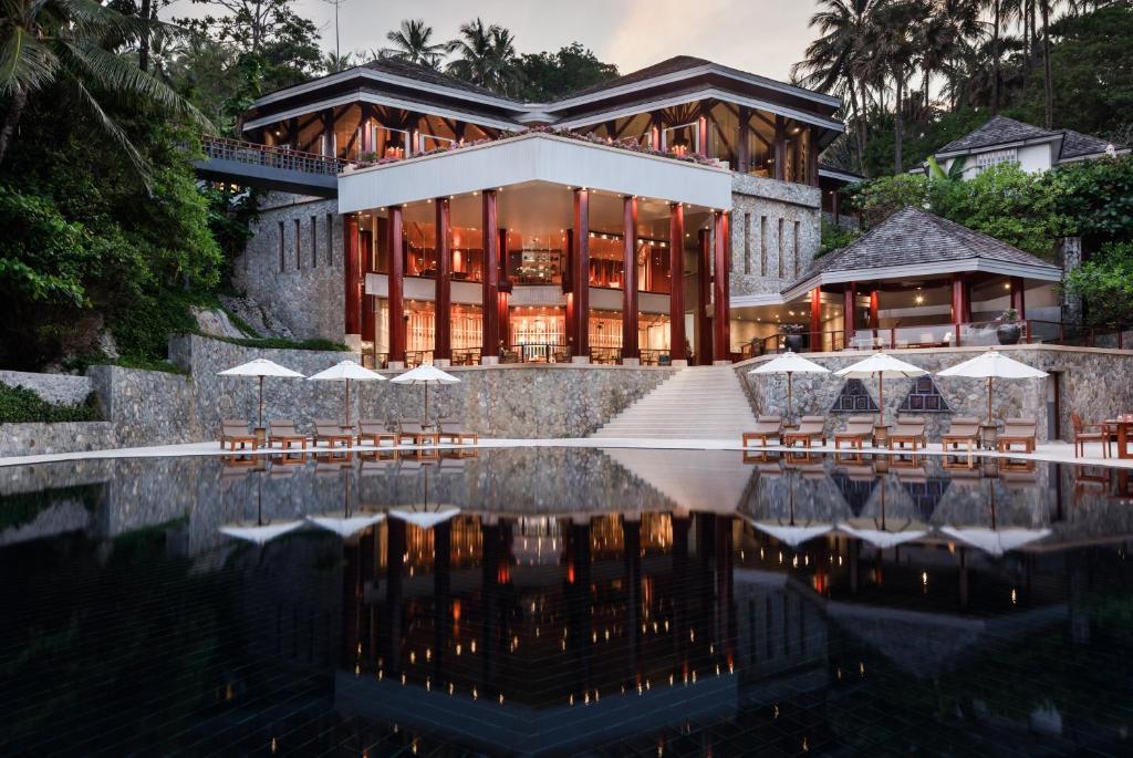 Тхаланг: The Surin Phuket