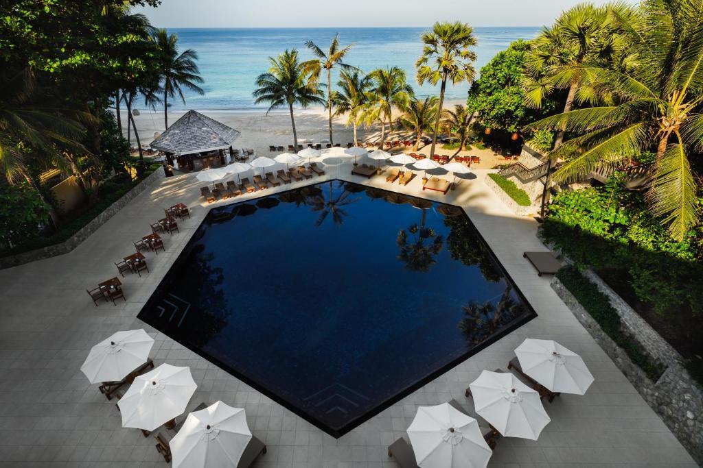 Тхаланг: The Surin Phuket