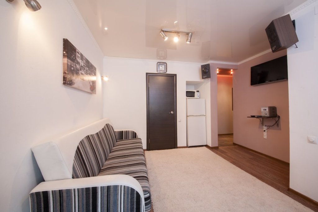 Красноярск: Na Aerovokzalnoy 3a Apartments