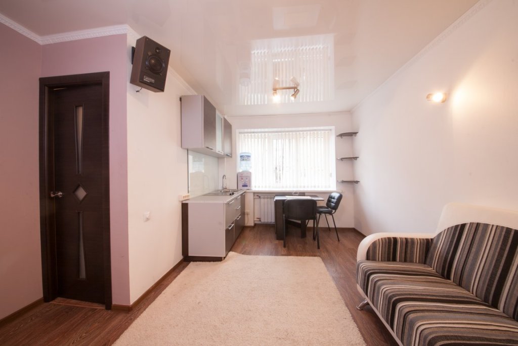 Красноярск: Na Aerovokzalnoy 3a Apartments