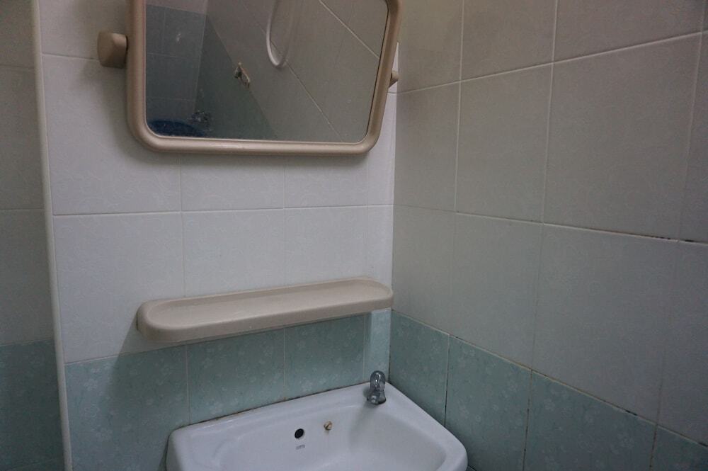 Рои Эт: Saitip Hotel