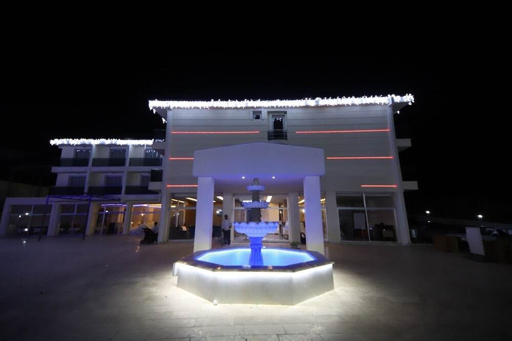 Усак: Usak Yalim Garden Park Otel