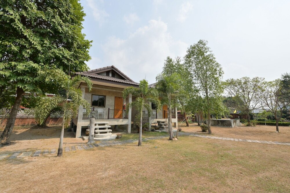 Сирача: Ruenkanthima Resort by OYO Rooms