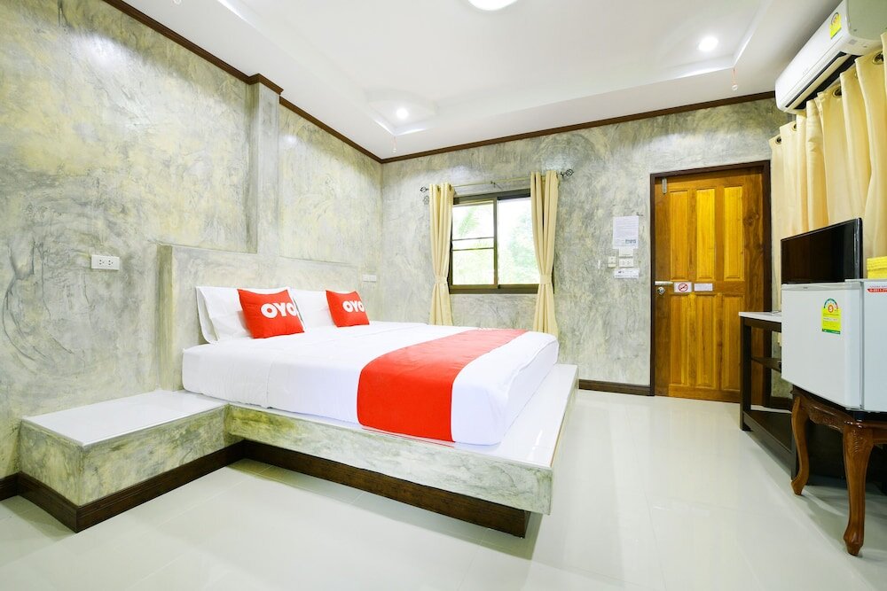 Сирача: Ruenkanthima Resort by OYO Rooms