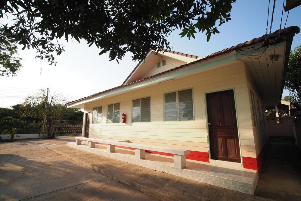Саттахип: Suanphai Resort by OYO Rooms