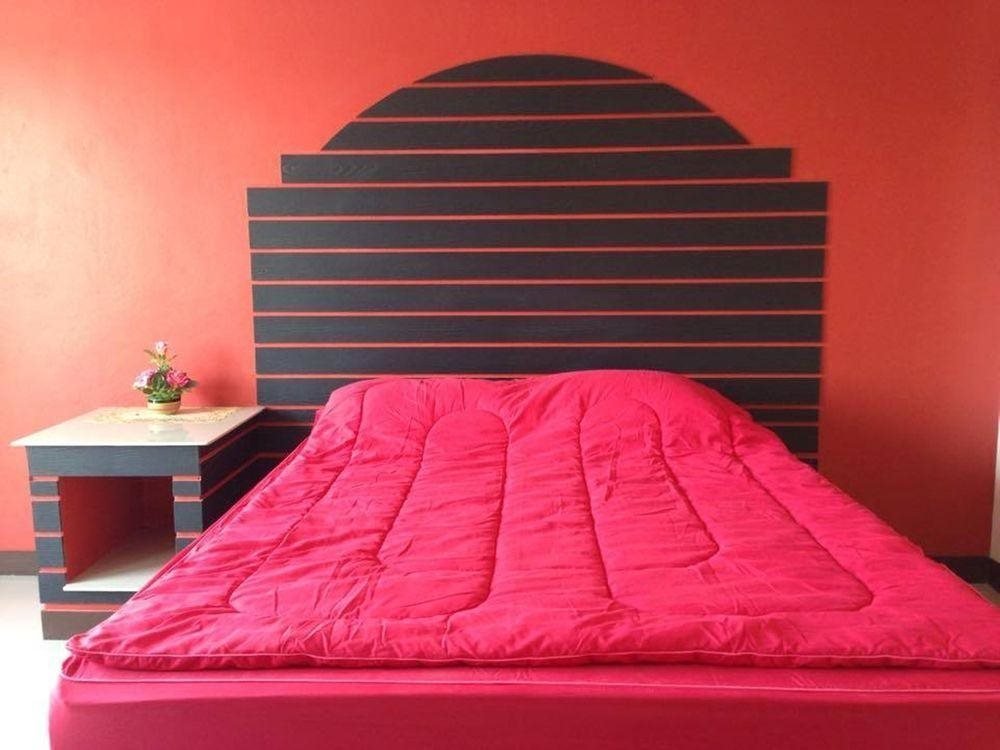 Сирача: Red Heart Resort