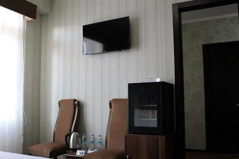 Тбилиси: View Lake Hotel