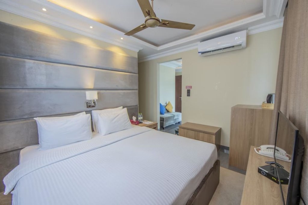 Северный атолл Мале: Coral Grand Beach & Spa