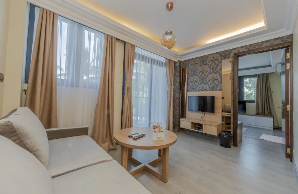 Северный атолл Мале: Coral Grand Beach & Spa