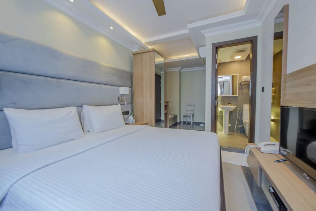 Северный атолл Мале: Coral Grand Beach & Spa