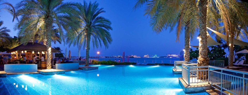Дубай: Luxurious Sea View Apartment - Four Beach Access