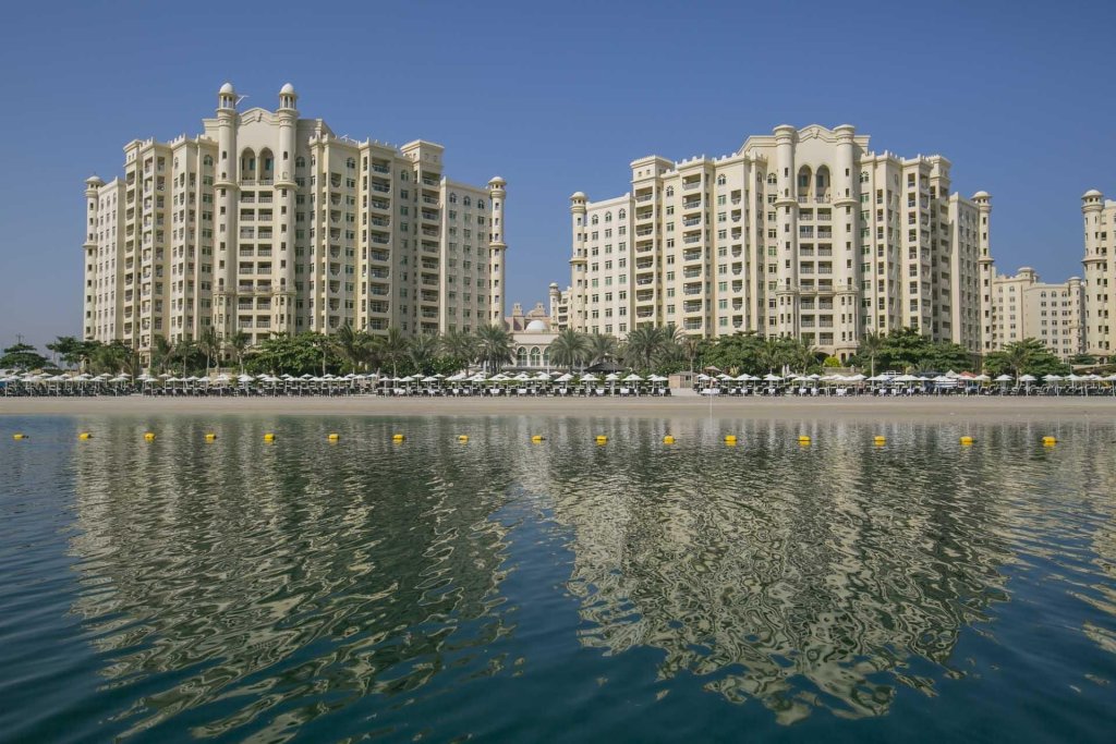 Дубай: Luxurious Sea View Apartment - Four Beach Access