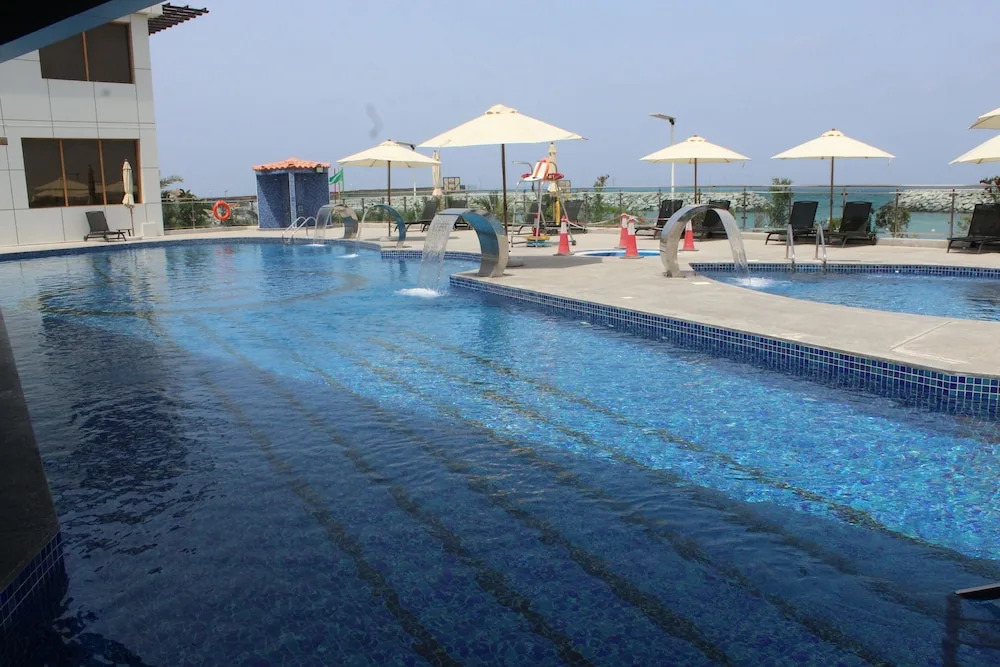 Дибба: Mirage Bab Al Bahr