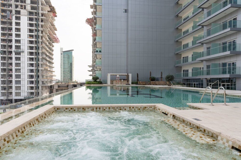 Дубай: Guestready - Luxury Apartment in Damac Majestine!