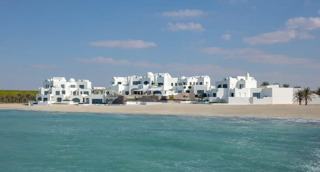 Гантут: Anantara Santorini Abu Dhabi Retreat - Adults Only
