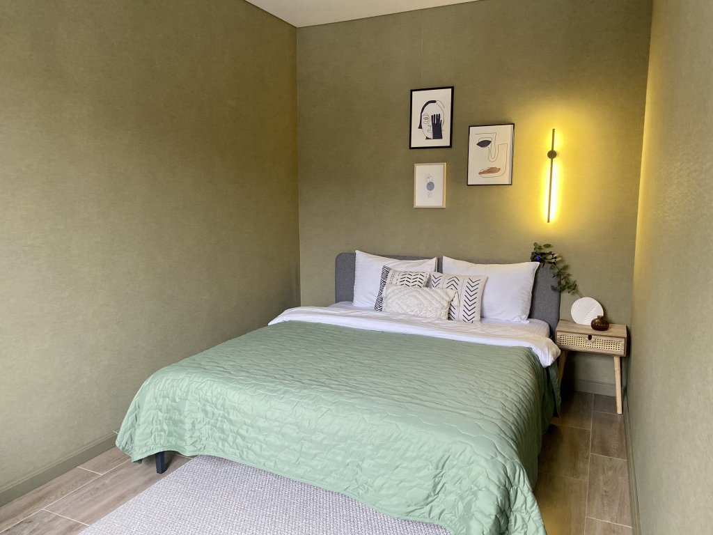carousel image 0