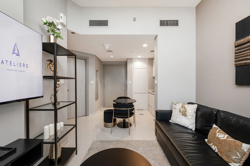Дубай: Апартаменты Zada Tower 1BR with amazing Dubai Canal view