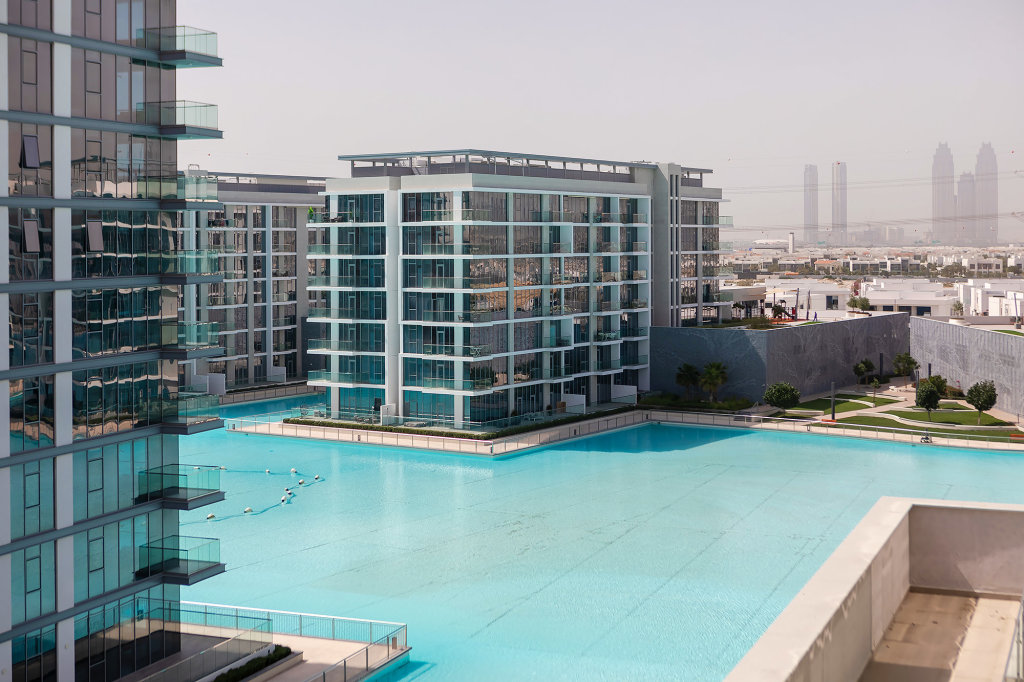Дубай: Апартаменты Beautiful 1BR in Crystal Lagoon