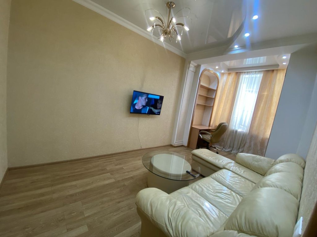 Махачкала: Апартаменты Tour House  в Центре Махачкалы