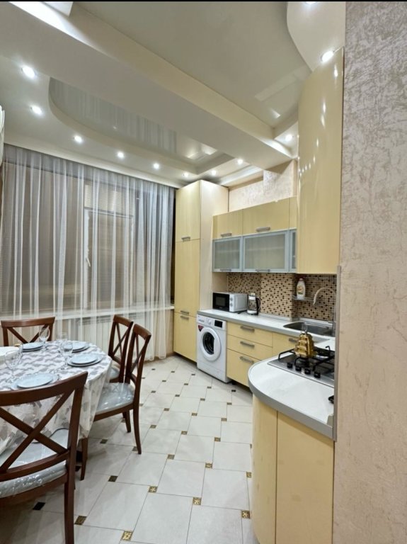 Махачкала: Апартаменты Tour House  в Центре Махачкалы