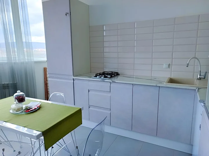 Минеральные Воды: Апартаменты Sutki Rent с красивым видом на горы