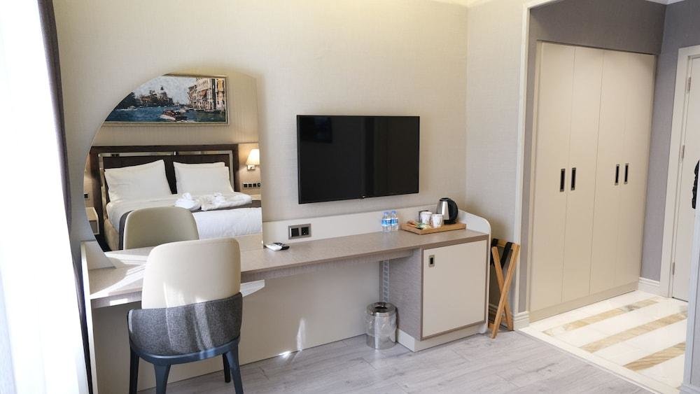 Арнавуткёй: Отель MQ Hotel Suites