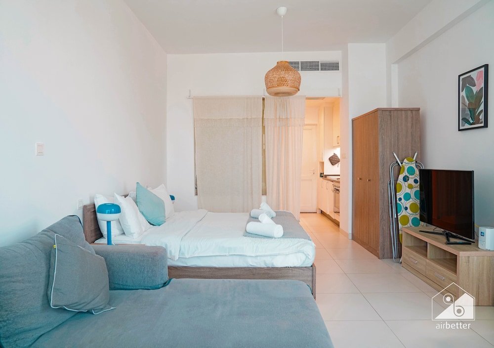 Дубай: Stunning Palm Views Apt on the Beach Dubai