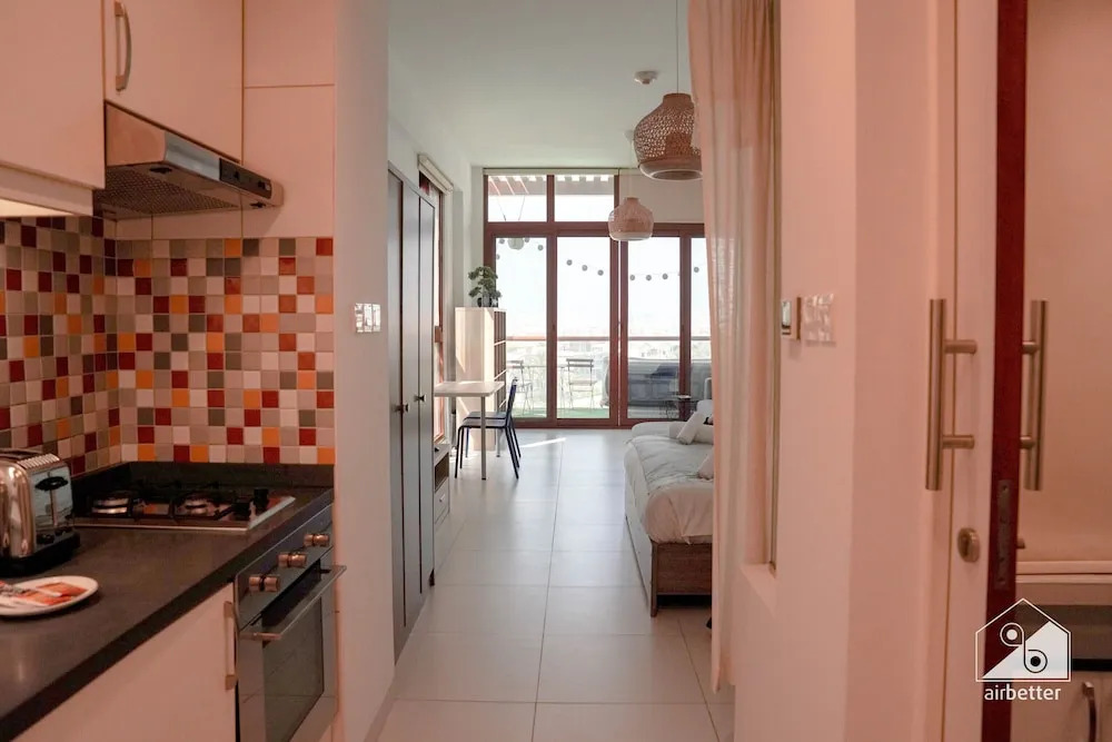 Дубай: Stunning Palm Views Apt on the Beach Dubai