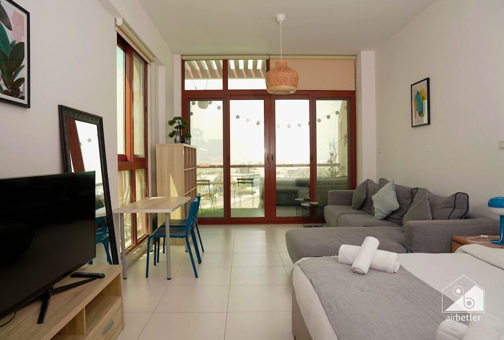 Дубай: Stunning Palm Views Apt on the Beach Dubai