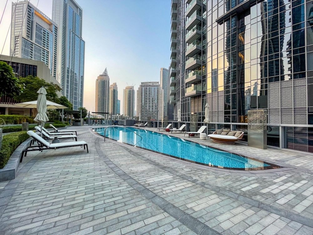 Дубай: Ultra Chic High-floor Apt w Direct Burj Khalifa Fountains Views