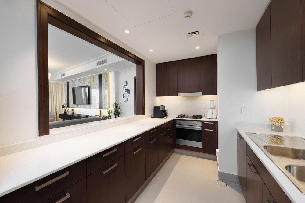 Дубай: Ultra Chic High-floor Apt w Direct Burj Khalifa Fountains Views