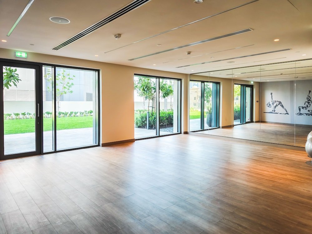 Дубай: Eloquent Upscale with Breathtaking Burj