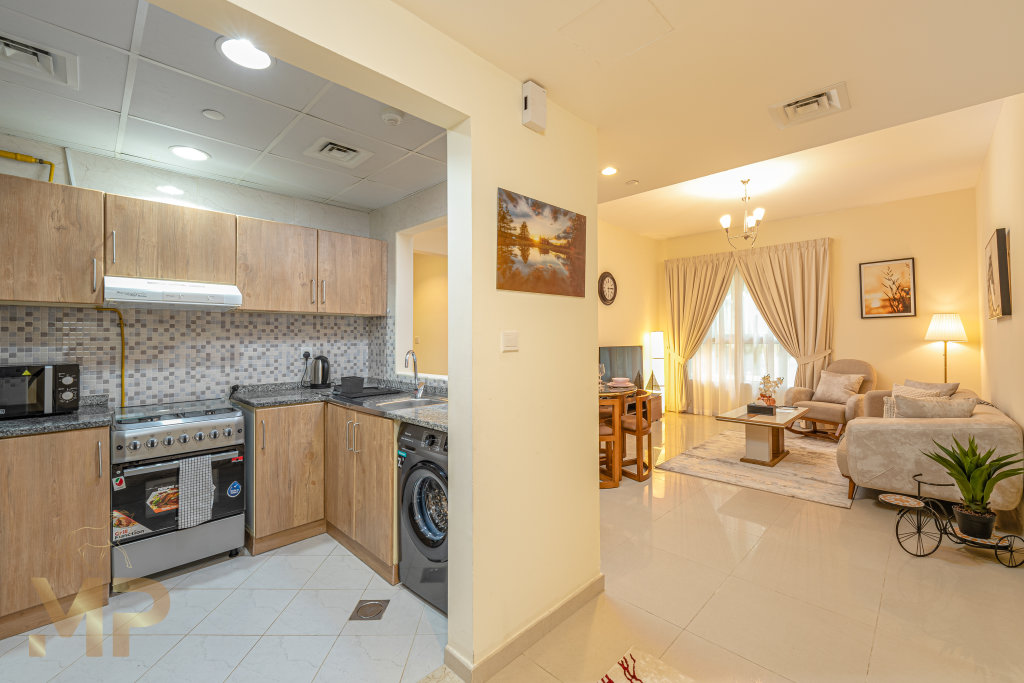 Дубай: Апартаменты Marco Polo Splendid & Newly Furnished 1 BR in JVC With Pool