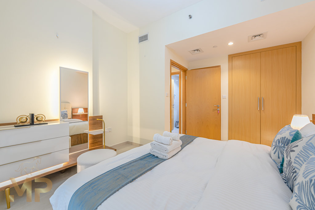 Дубай: Апартаменты Marco Polo Splendid & Newly Furnished 1 BR in JVC With Pool