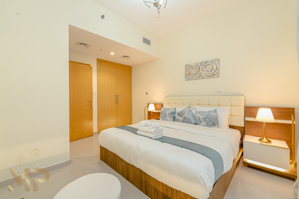 Дубай: Апартаменты Marco Polo Splendid & Newly Furnished 1 BR in JVC With Pool