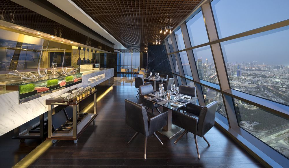 Абу-Даби: Jumeirah at Etihad Towers Residences