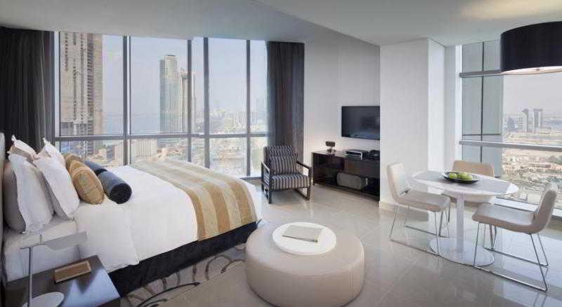 Абу-Даби: Jumeirah at Etihad Towers Residences