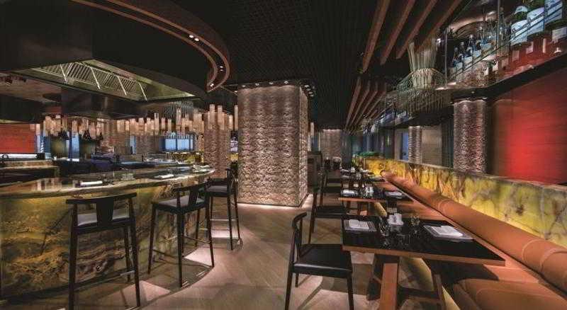 Абу-Даби: Jumeirah at Etihad Towers Residences