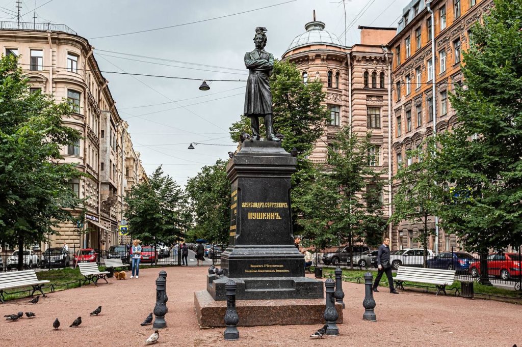 Санкт-Петербург: Веста на Пушкинской