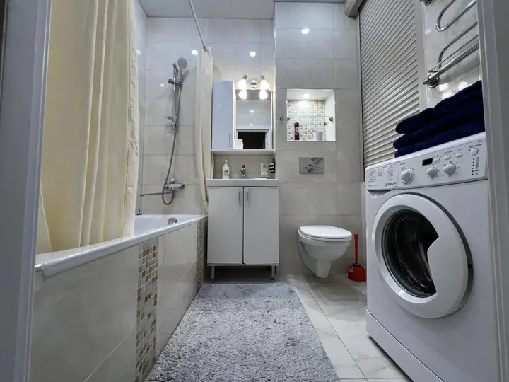 Свердловский: AlexHome (АлексХоум) на улице Алексея Короткова 1