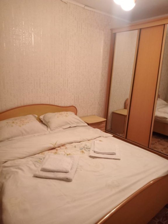 Уральск: Мода в доме на проспекте Абая 108