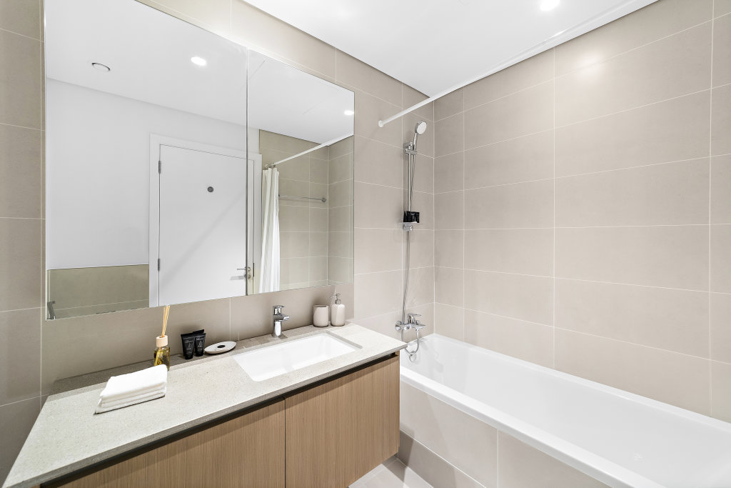 Дубай: Апартаменты Luxurious 2 BR Apt at Summer Creek Beach, Creek Harbour