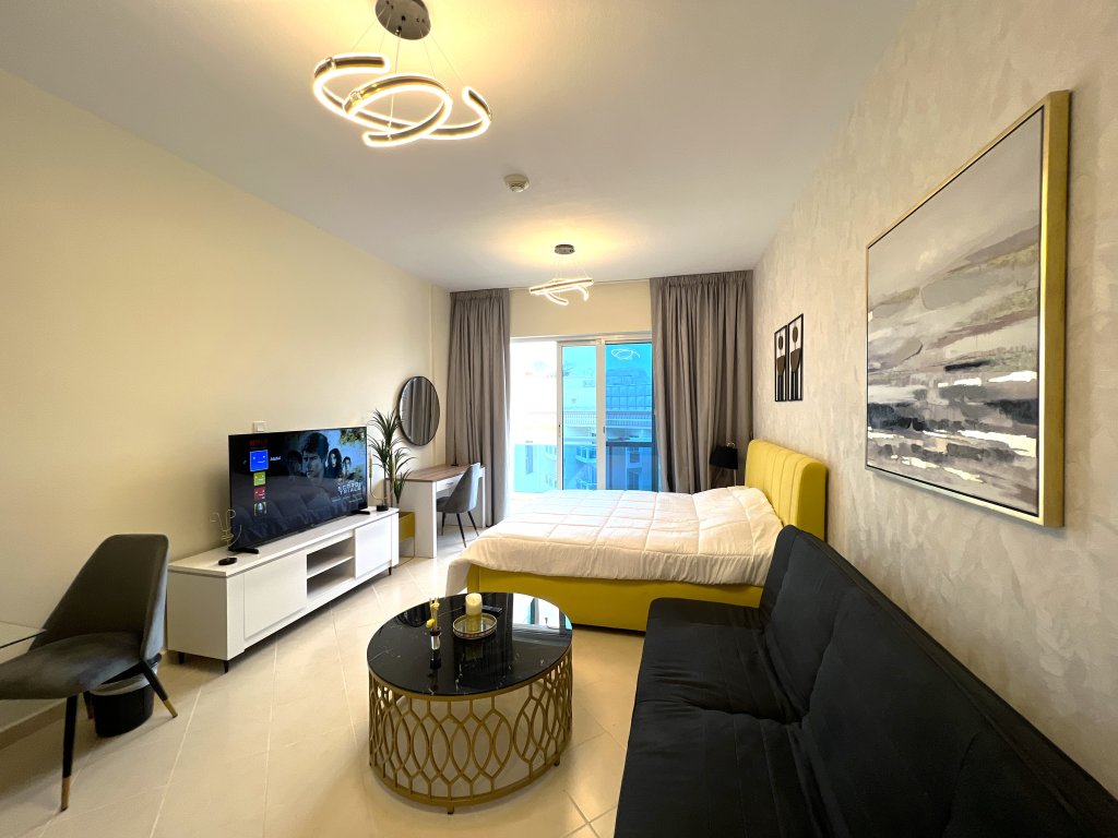 Дубай: Апартаменты Cosmos Living in Lago Vista IMPZ