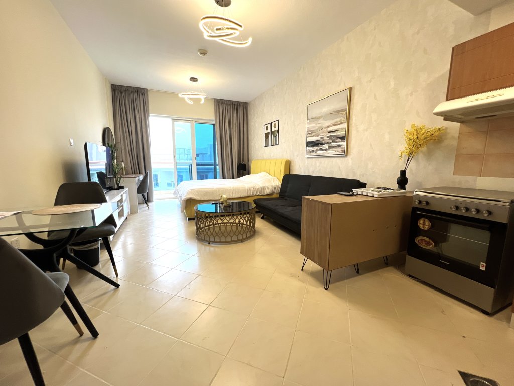 Дубай: Апартаменты Cosmos Living in Lago Vista IMPZ