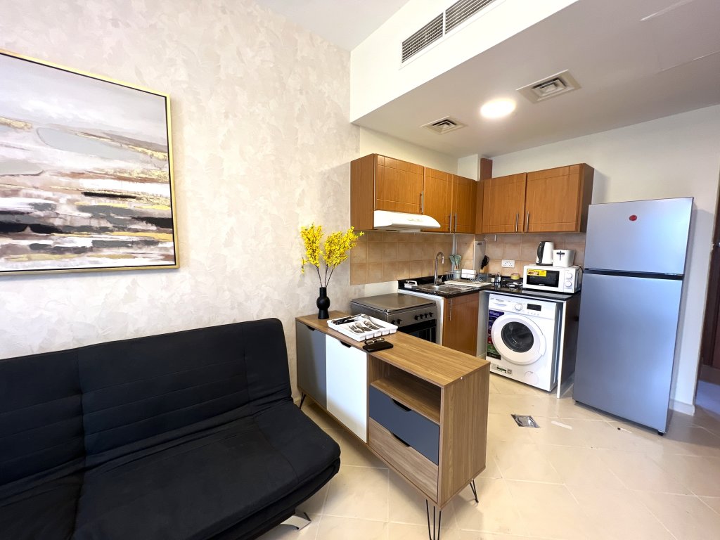 Дубай: Апартаменты Cosmos Living in Lago Vista IMPZ