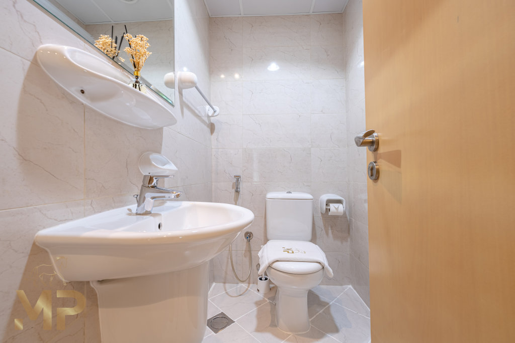 Дубай: Апартаменты Marco Polo Spacious 1BR Unit in JVC | Newly Furnished