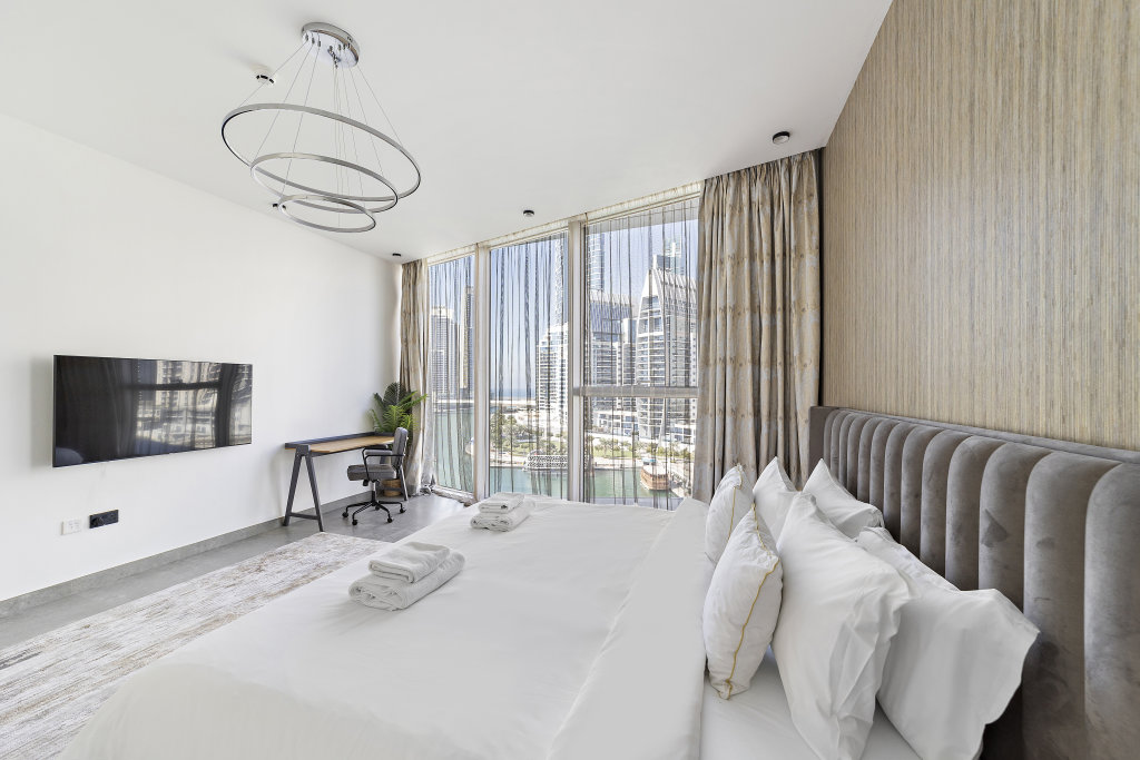 Дубай: Апартаменты Beachfront Living at Stella Maris Dubai Marina