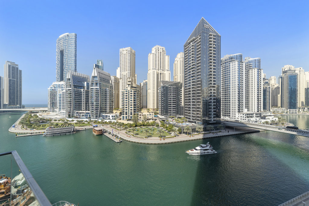 Дубай: Апартаменты Beachfront Living at Stella Maris Dubai Marina