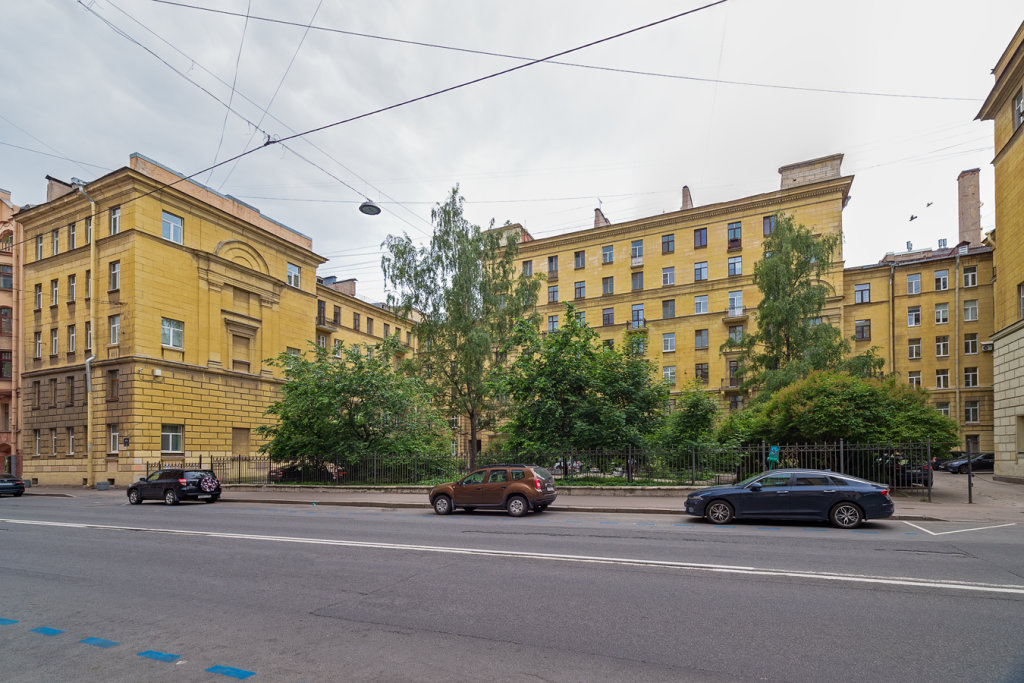 Санкт-Петербург: Квартира Трёхкомнатная на Петроградской